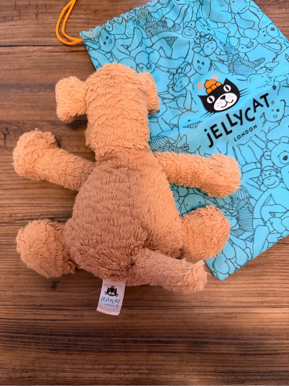 Jellycat Tan Plush Puppy with Turquoise Jellycat Drawstring Bag - Picture 5 of 7